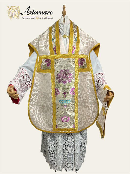 Standard Italian-cut Damask Roman Chasuble with brocade panels Low Mass Set / Pianeta Romana Damasco con inserti