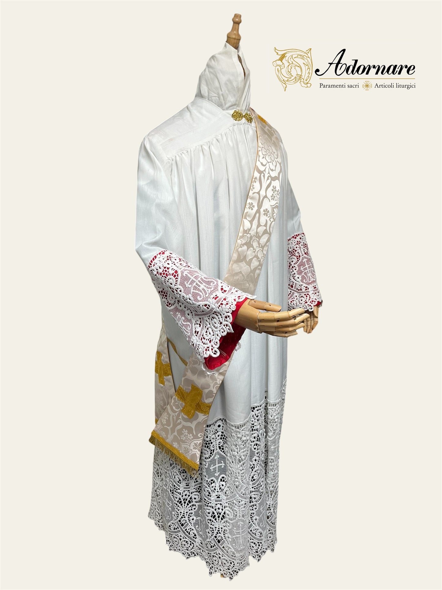 Damask Italian-cut Roman Dalmatic / Dalmatica romana in damasco