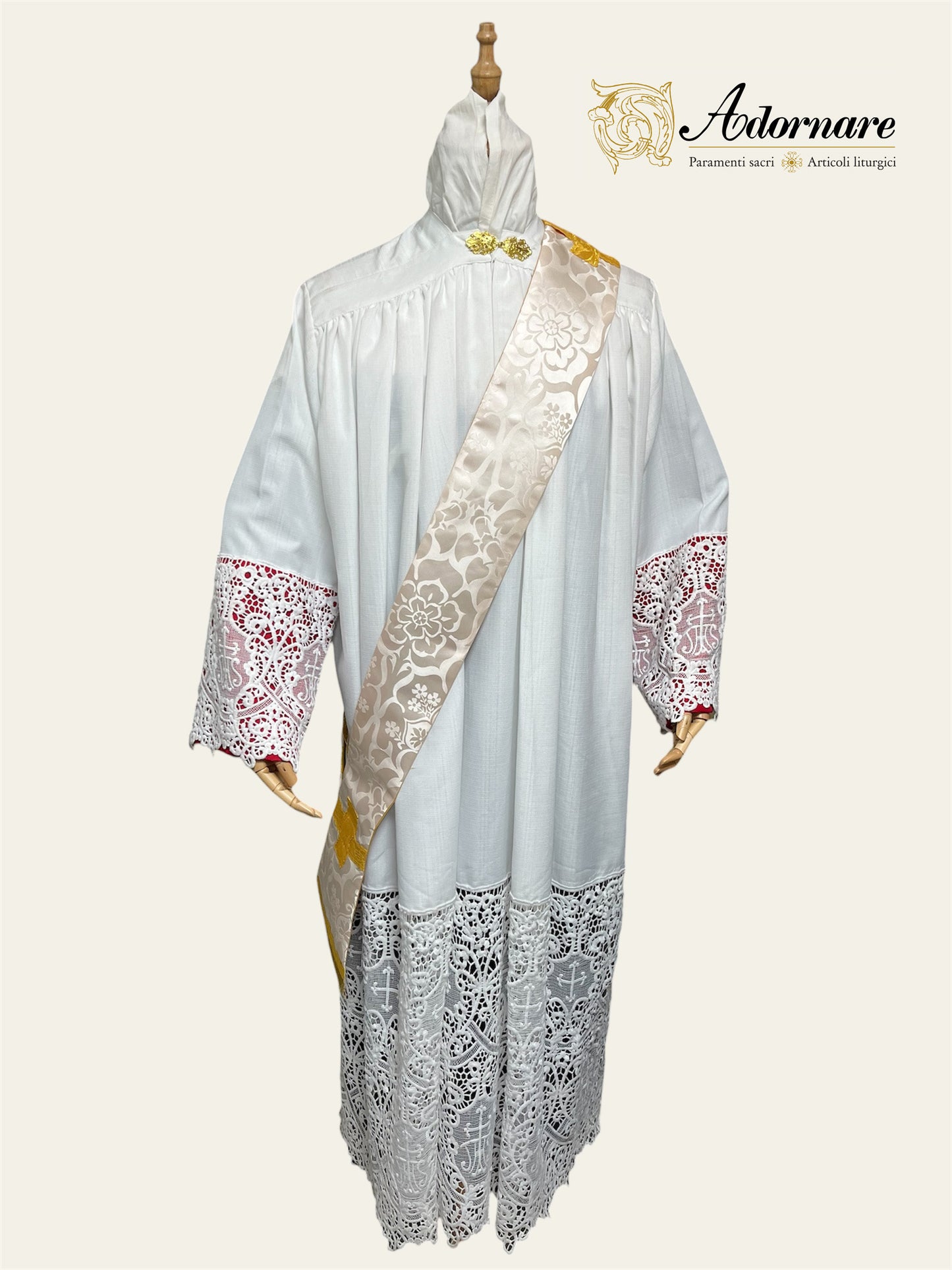 Damask Italian-cut Roman Dalmatic / Dalmatica romana in damasco