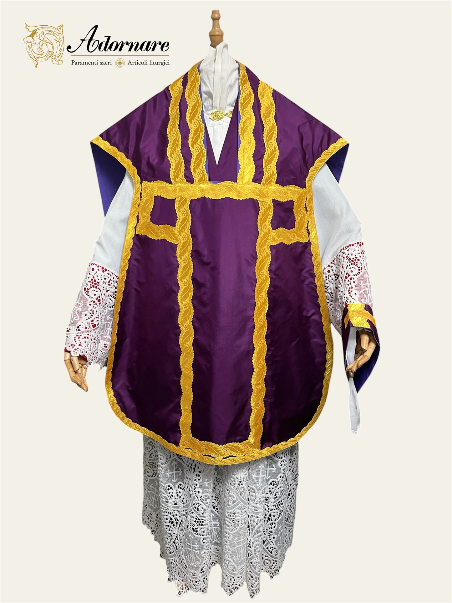Silk Taffeta Italian-cut Roman Chasuble - Low Mass Set / Pianeta Romana in Seta