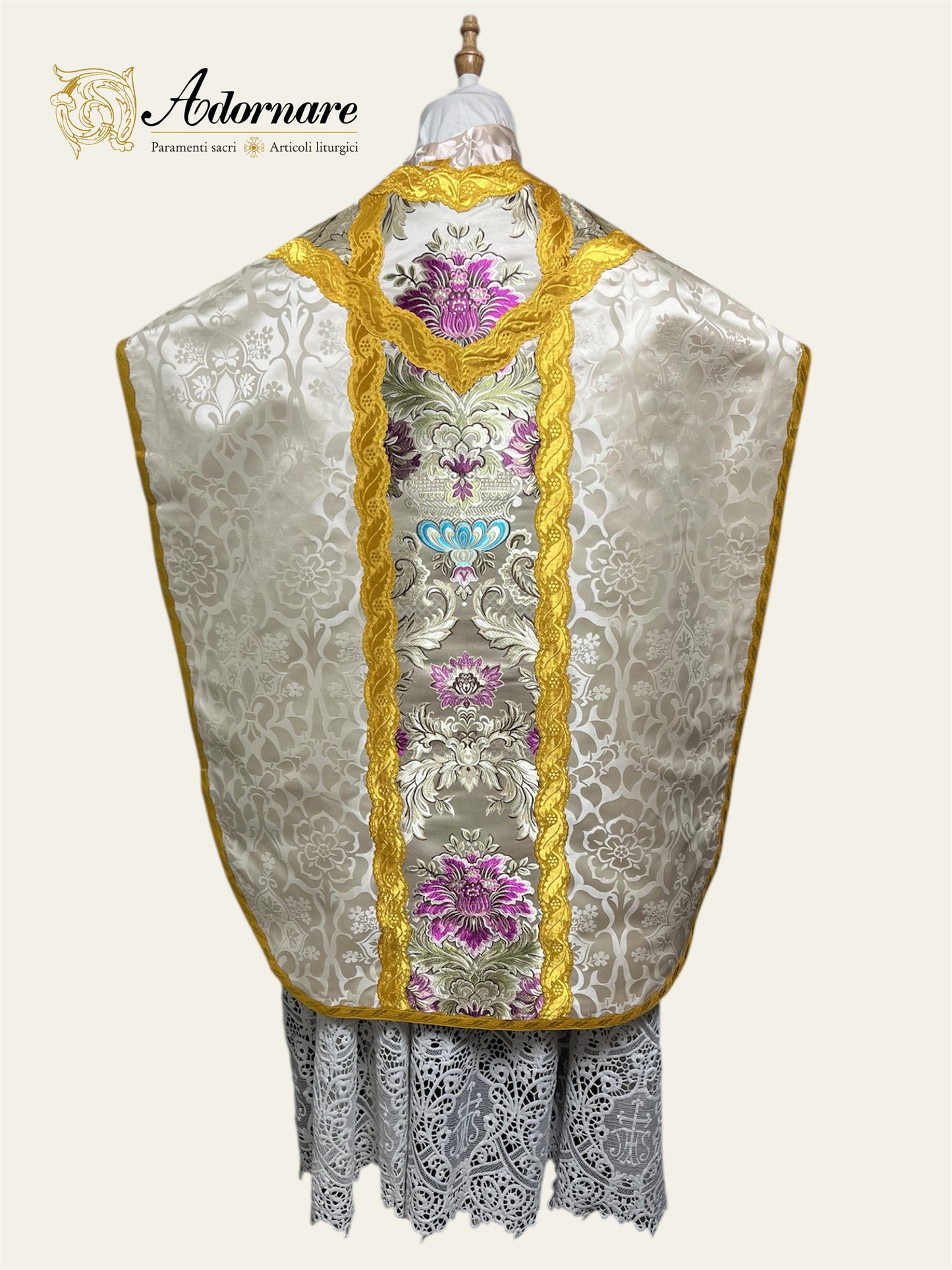 Damask St Philip Neri Chasuble with brocade panels - Low Mass Set / Pianete San Filippo in Broccato