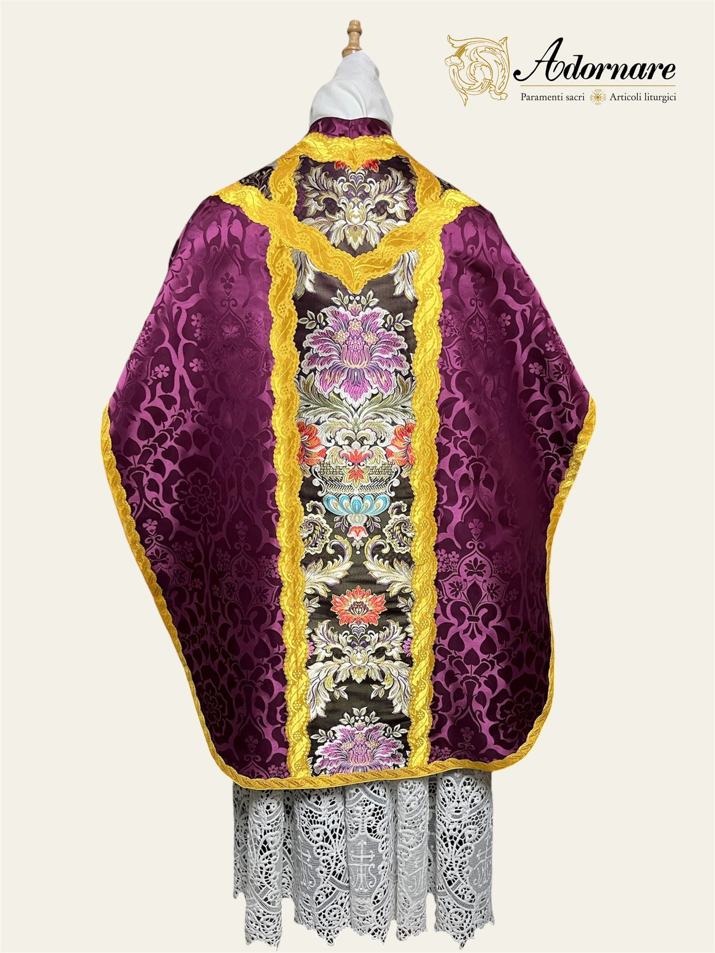 Damask St Philip Neri Chasuble with brocade panels - Low Mass Set / Pianete San Filippo in Broccato