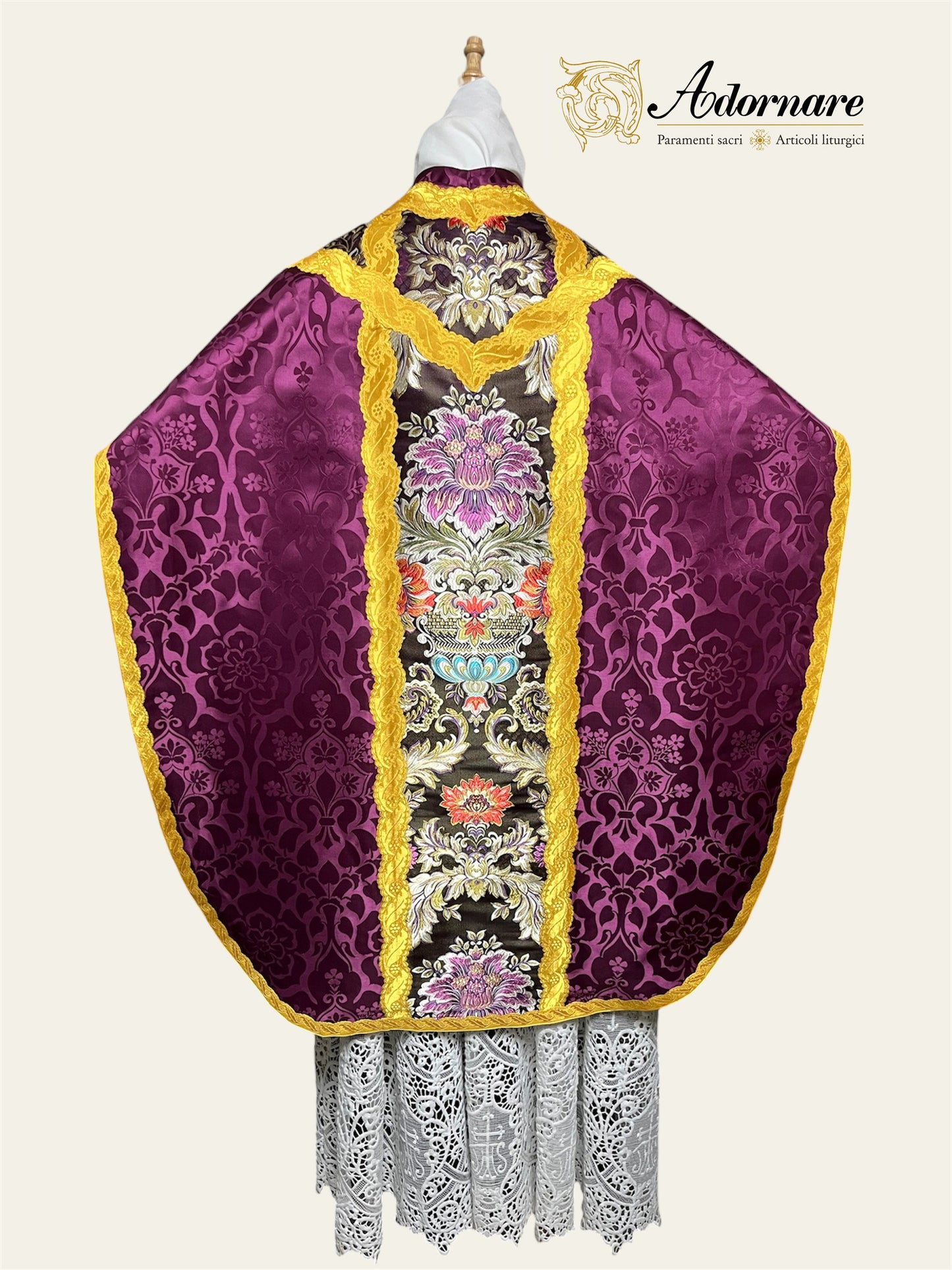 Damask St Philip Neri Chasuble with brocade panels - Low Mass Set / Pianete San Filippo in Broccato