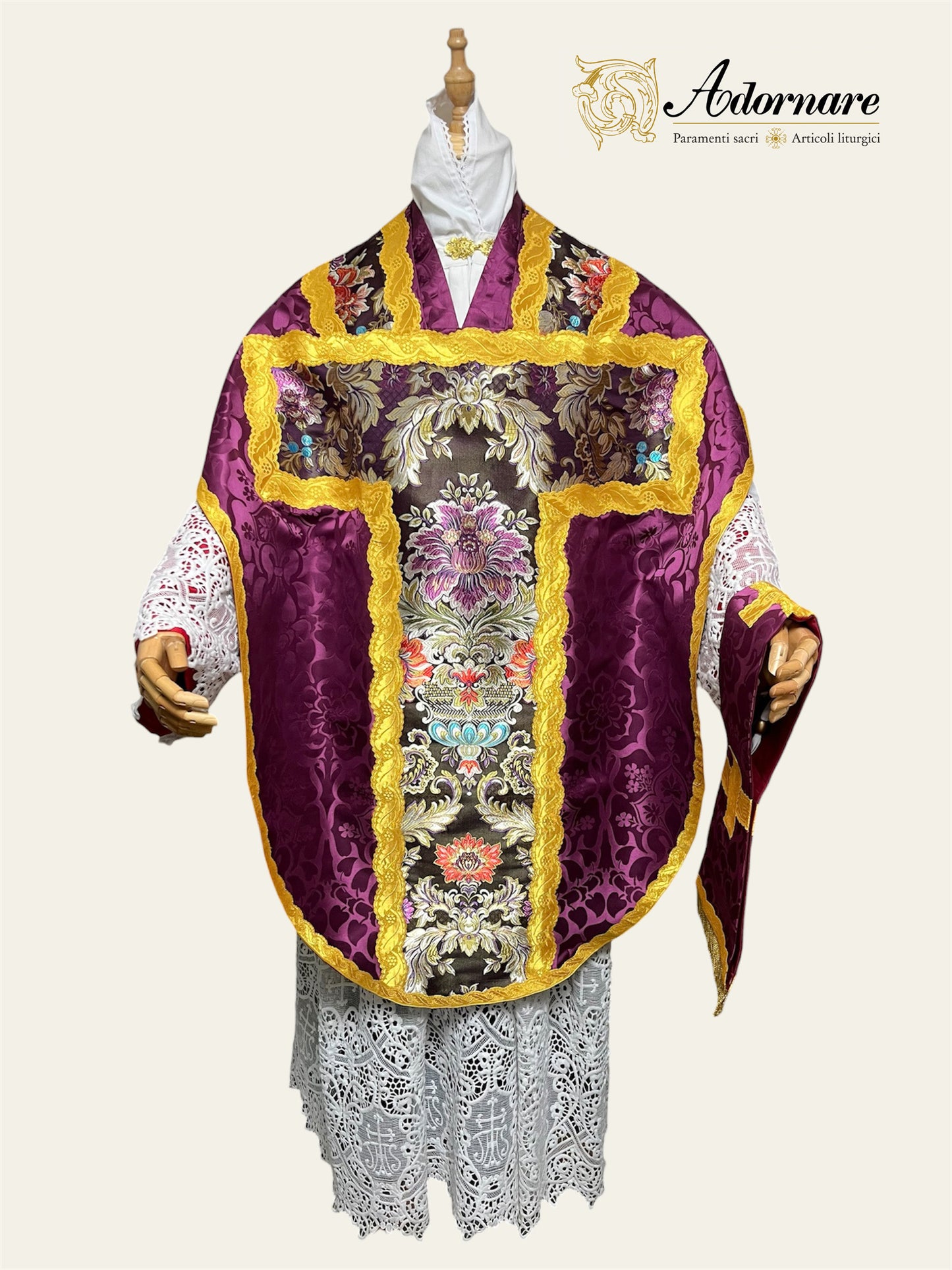 Damask St Philip Neri Chasuble with brocade panels - Low Mass Set / Pianete San Filippo in Broccato