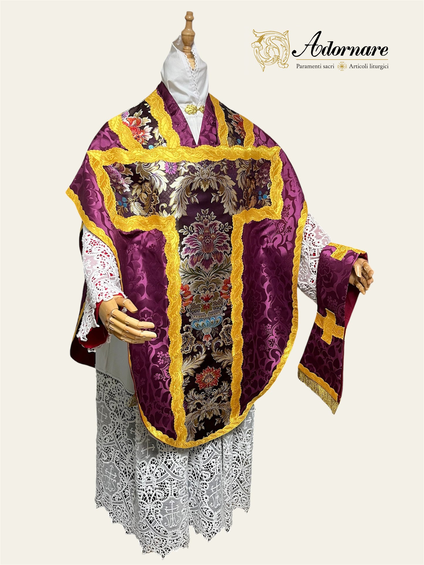Damask St Philip Neri Chasuble with brocade panels - Low Mass Set / Pianete San Filippo in Broccato