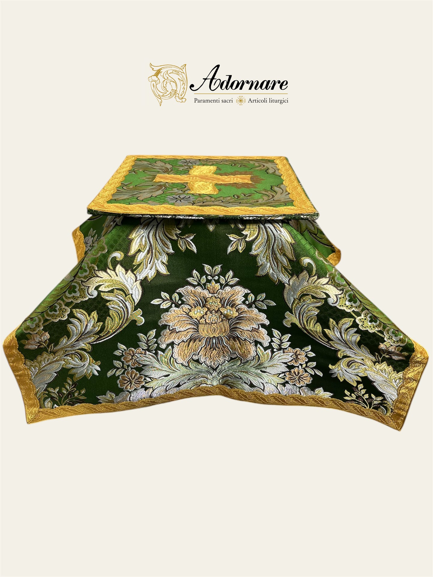 Contemporary Roman-cut Brocade Roman Chasuble Low Mass Set / Pianeta Romana Broccato