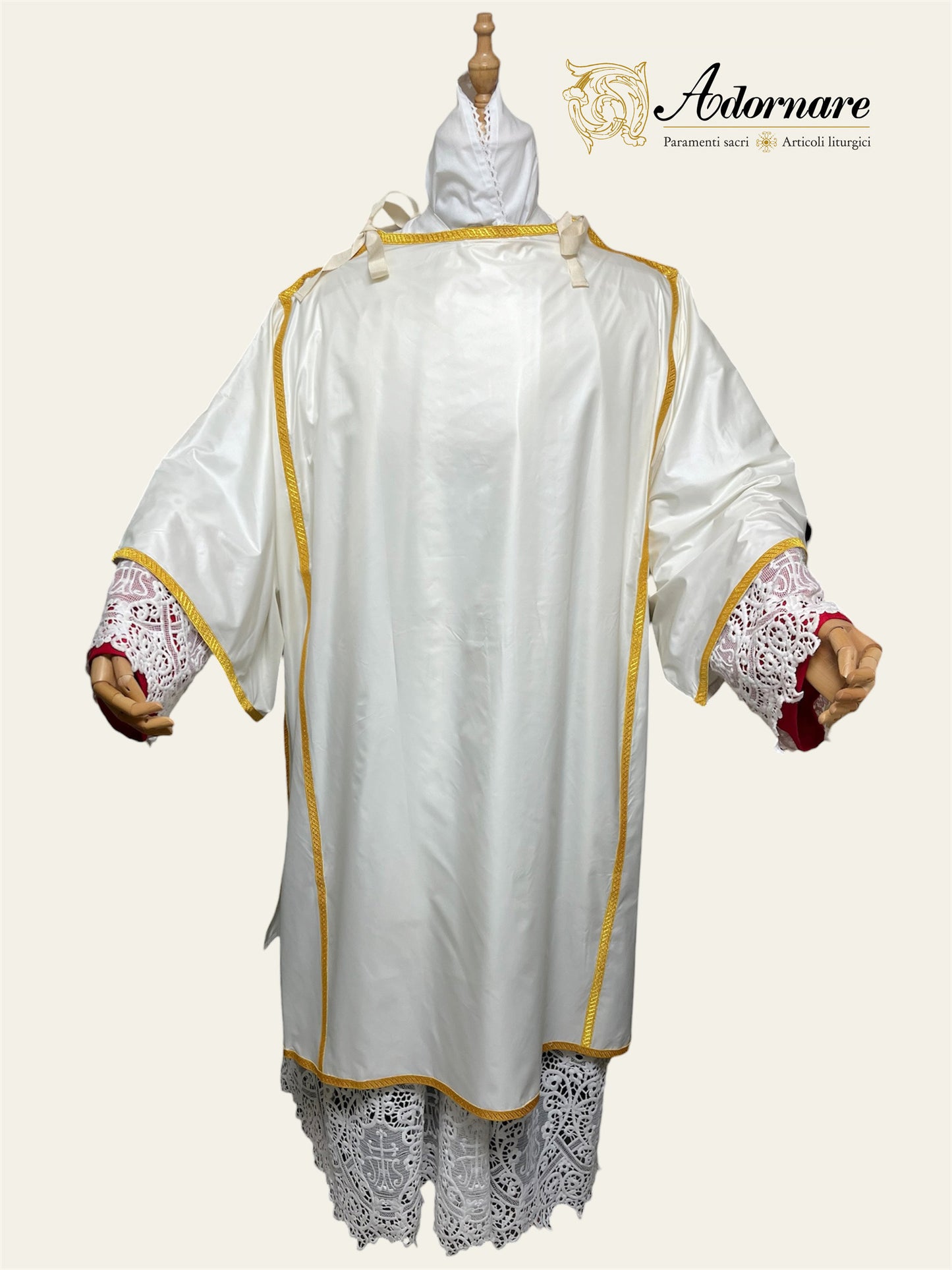 Pontifical Dalmatic and Tunicle / Dalmatica e Tonacella Pontificale