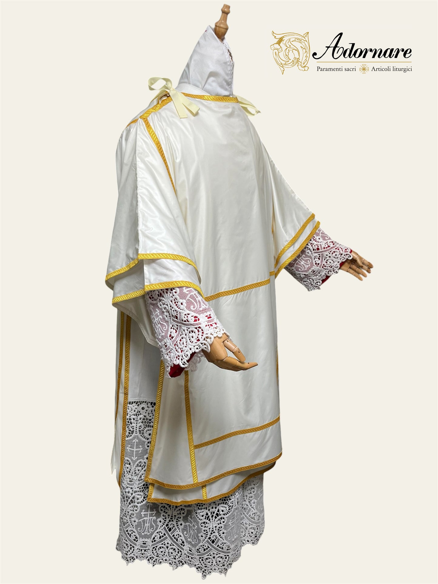 Pontifical Dalmatic and Tunicle / Dalmatica e Tonacella Pontificale