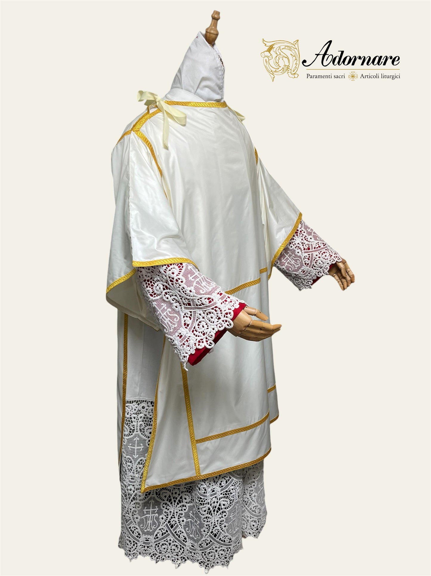 Pontifical Dalmatic and Tunicle / Dalmatica e Tonacella Pontificale