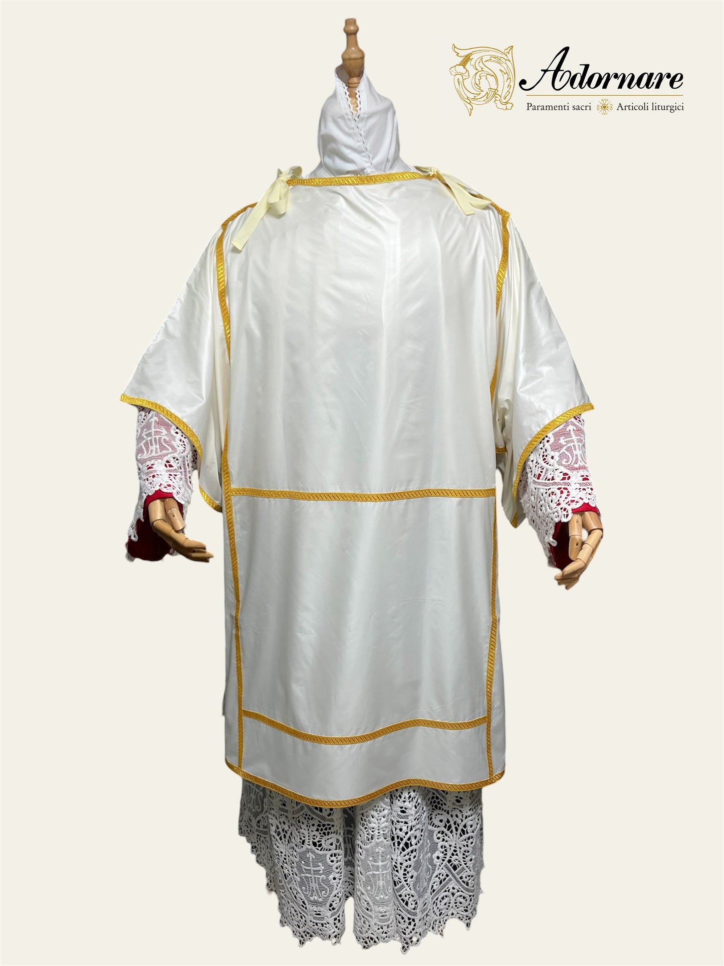 Pontifical Dalmatic and Tunicle / Dalmatica e Tonacella Pontificale