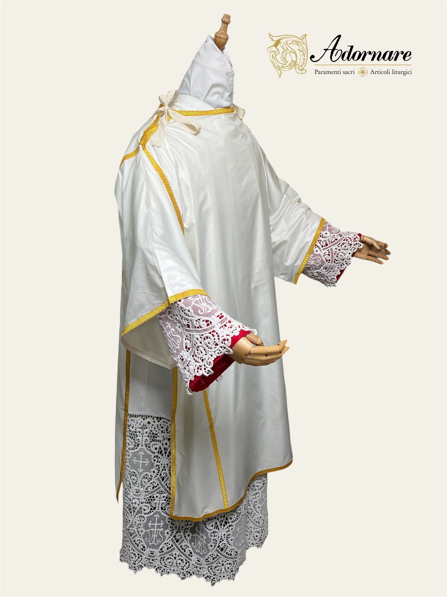 Pontifical Dalmatic and Tunicle / Dalmatica e Tonacella Pontificale
