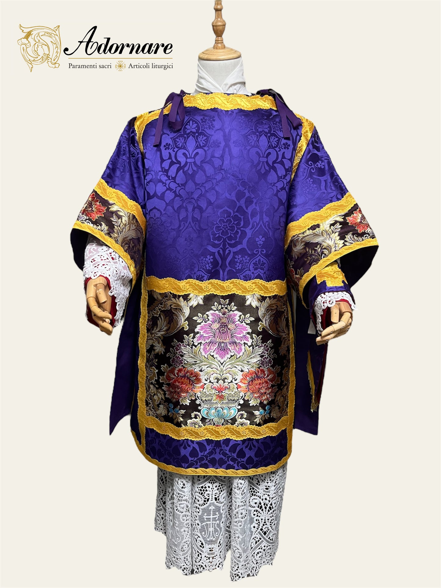 St Philip Neri Solemn Mass Set in damask with floral brocade panels