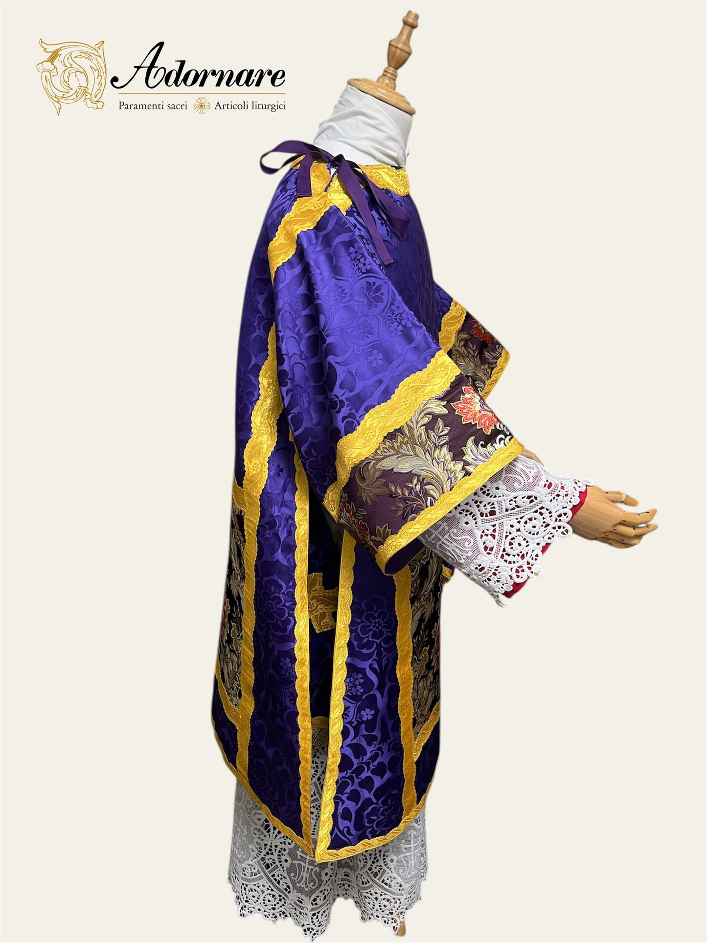 St Philip Neri Solemn Mass Set in damask with floral brocade panels