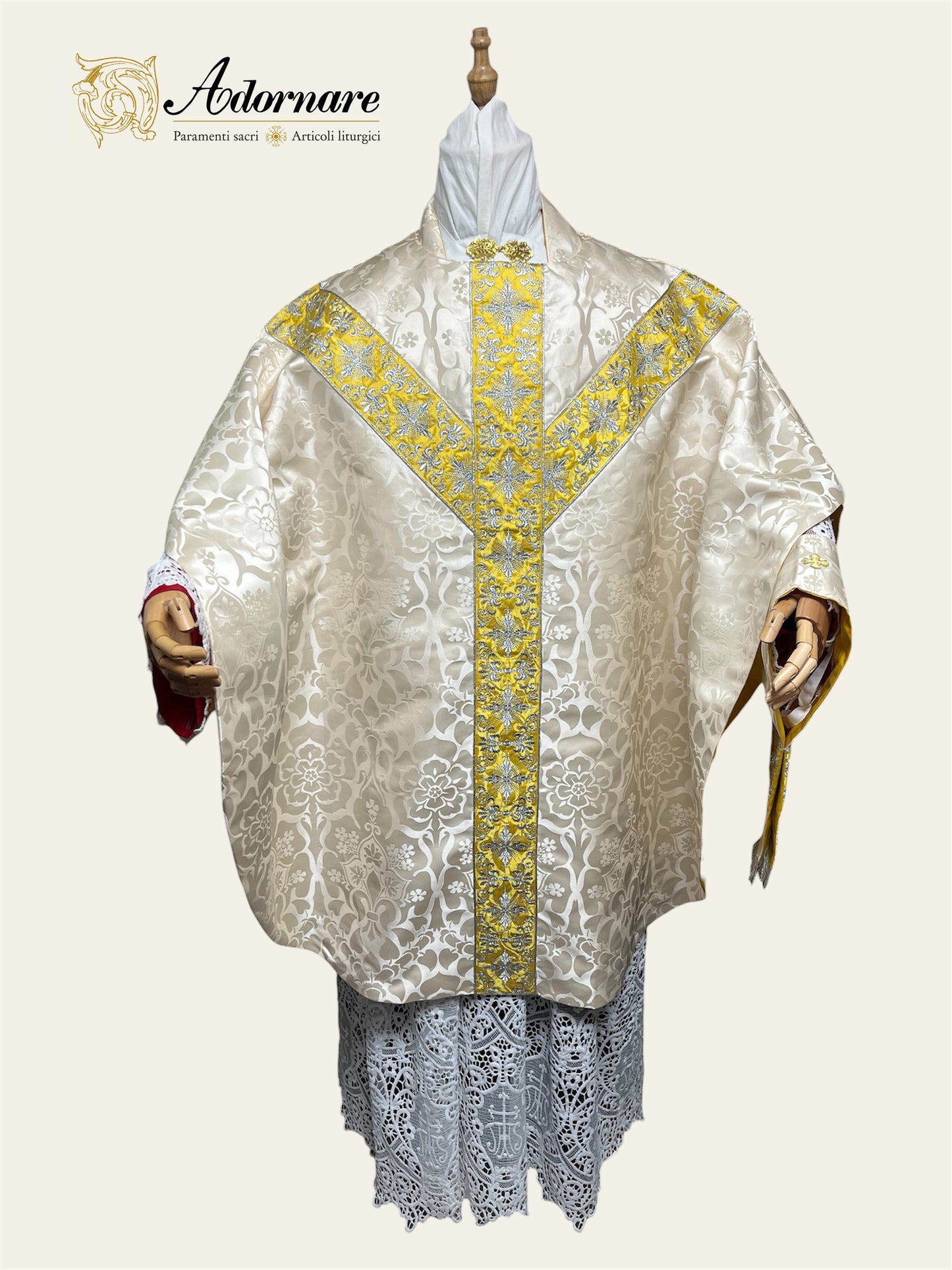 Semi-gothic chasuble with embroidered ornate cross Y-orphrey and IHS appliqué - Low Mass Set / Casula semi-gotica Damasco ricamato a macchina