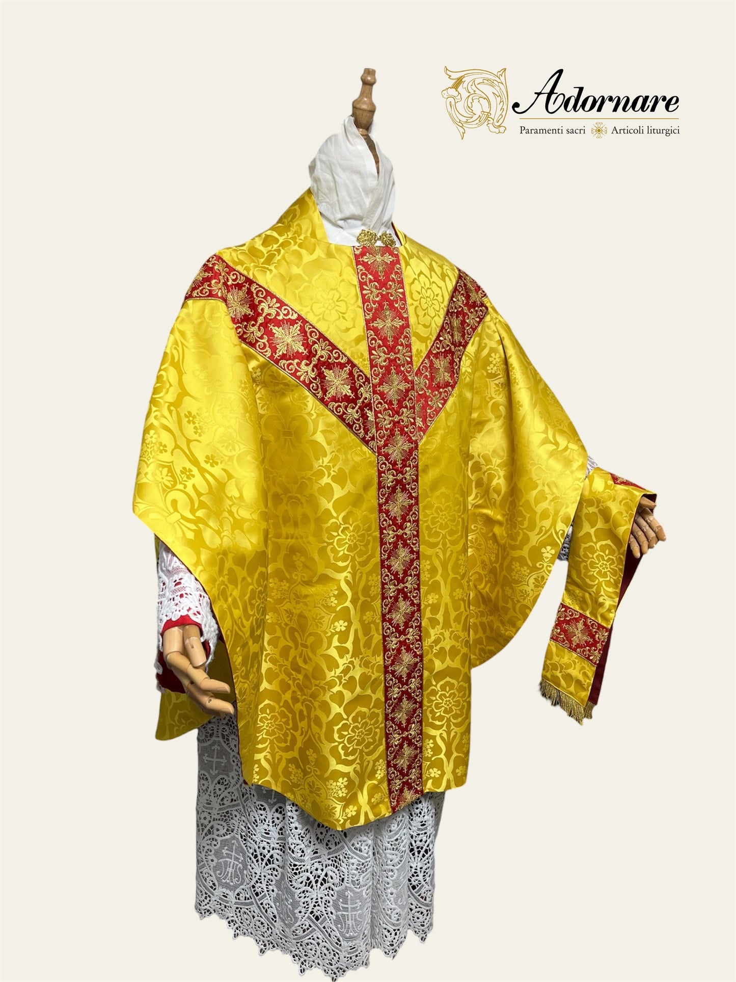 Semi-gothic chasuble with embroidered ornate cross Y-orphrey and IHS appliqué - Low Mass Set / Casula semi-gotica Damasco ricamato a macchina
