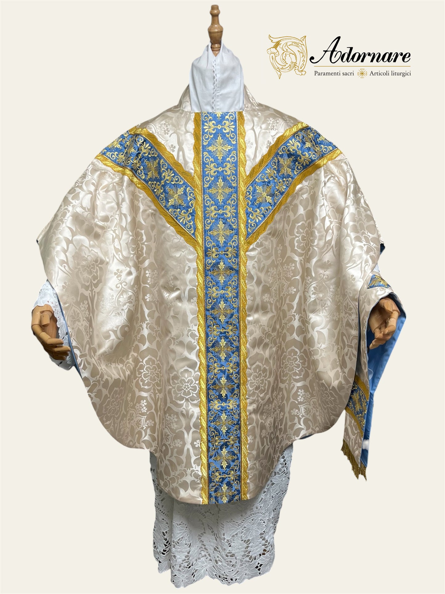Marian Semi-gothic chasuble with embroidered ornate cross Y-orphrey and appliqué - Low Mass Set / Casula semi-gotica "Mariana" Damasco ricamato a macchina