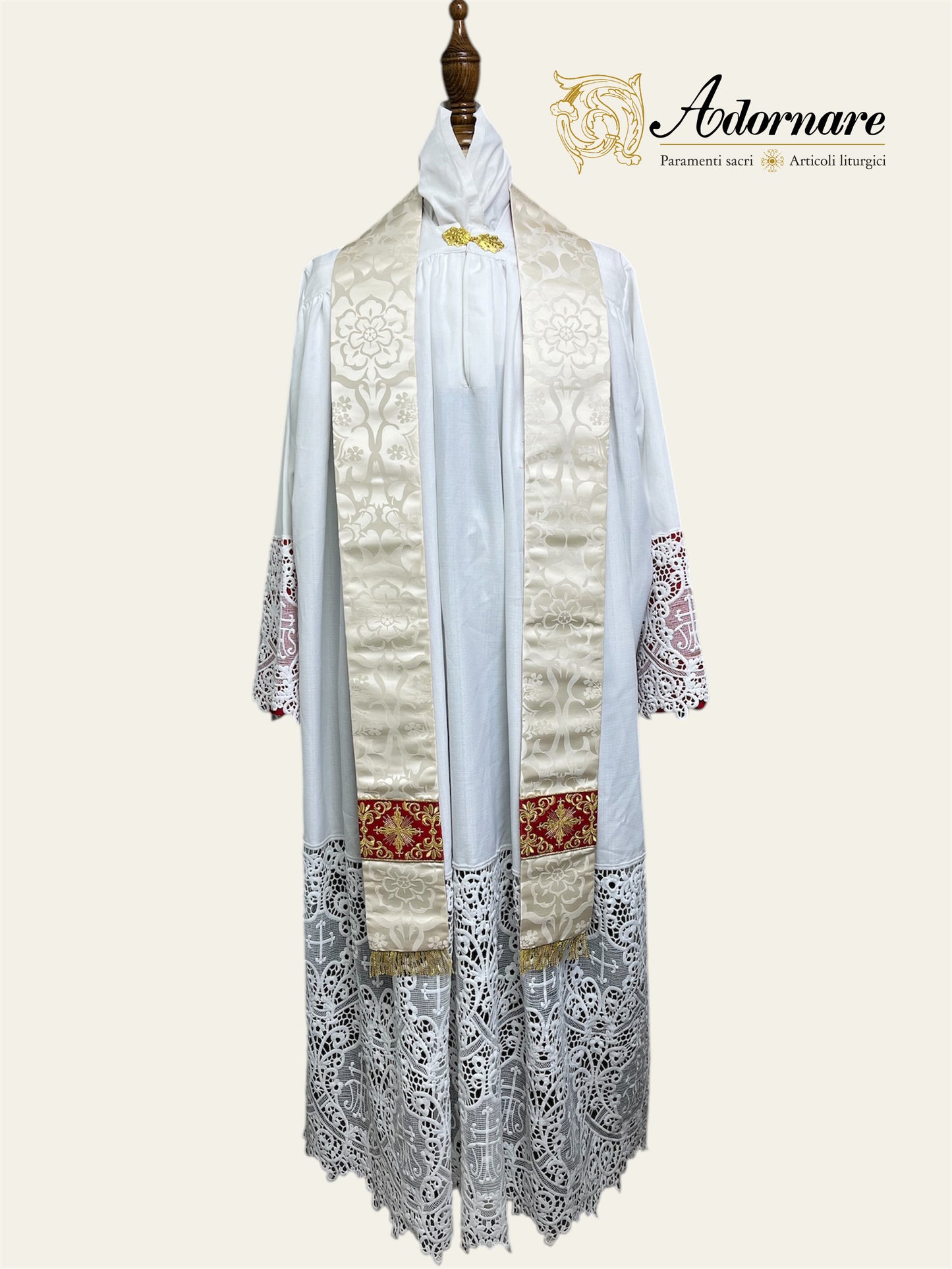 Semi-gothic chasuble with embroidered ornate cross Y-orphrey and IHS appliqué - Low Mass Set / Casule semi-gotica Damasco ricamato a macchina