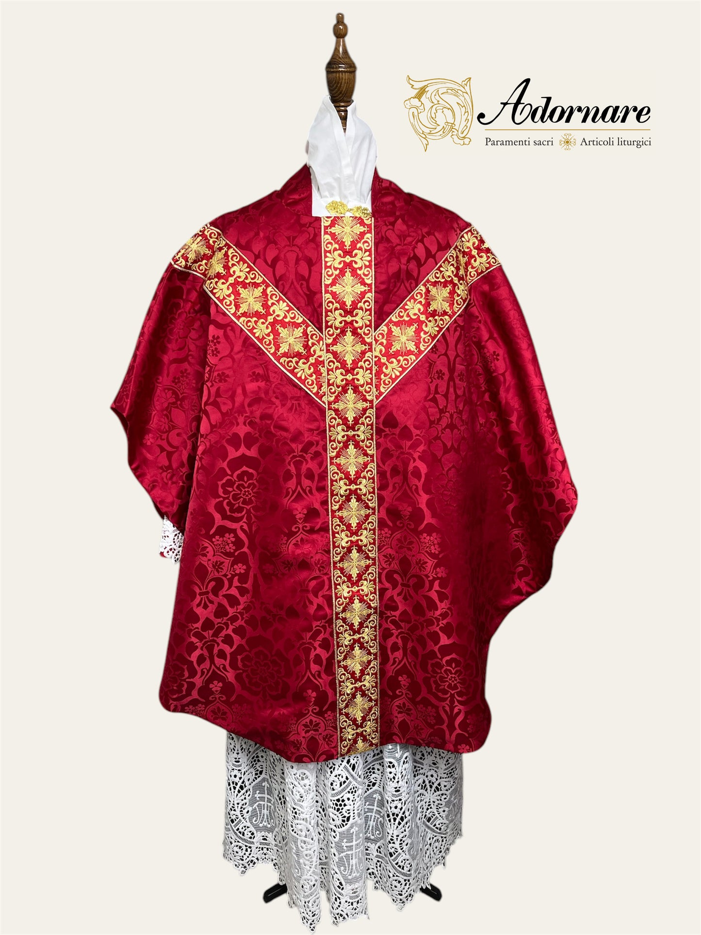 Semi-gothic chasuble with embroidered ornate cross Y-orphrey and IHS appliqué - Low Mass Set / Casule semi-gotica Damasco ricamato a macchina