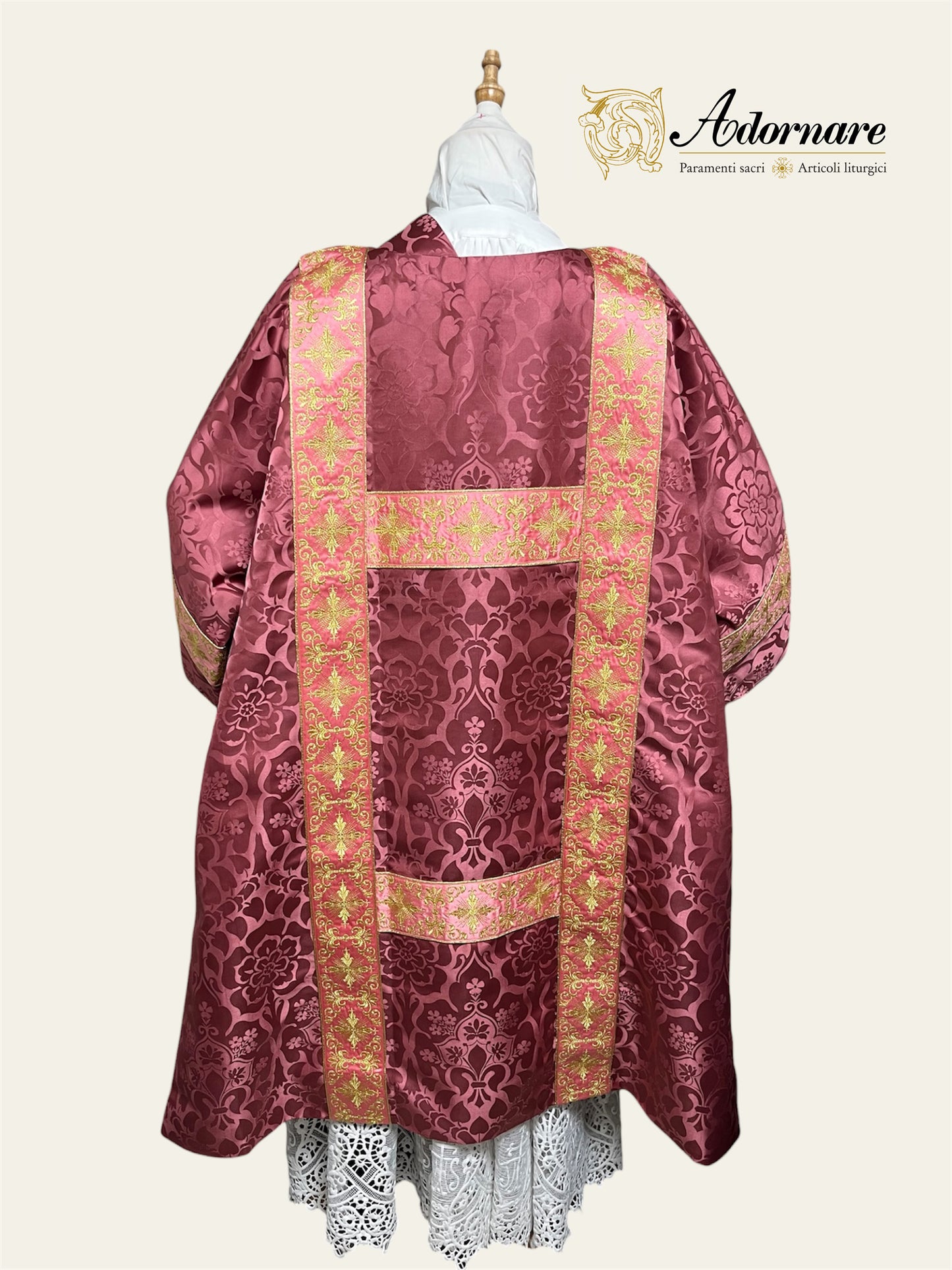 Damask Semi-gothic Dalmatic with embroidered bands / Dalmatica Semi-gotica Damasco Ricamato