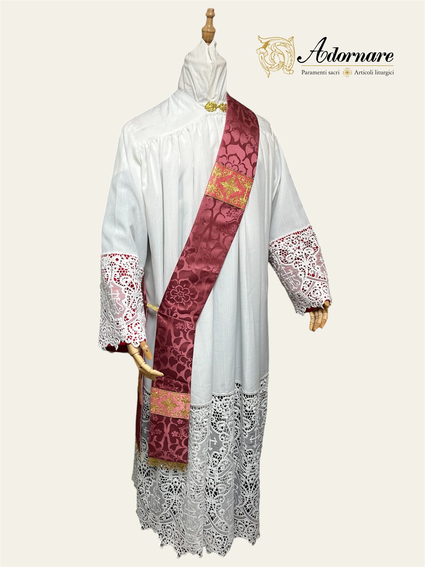 Damask Semi-gothic Dalmatic with embroidered bands / Dalmatica Semi-gotica Damasco Ricamato