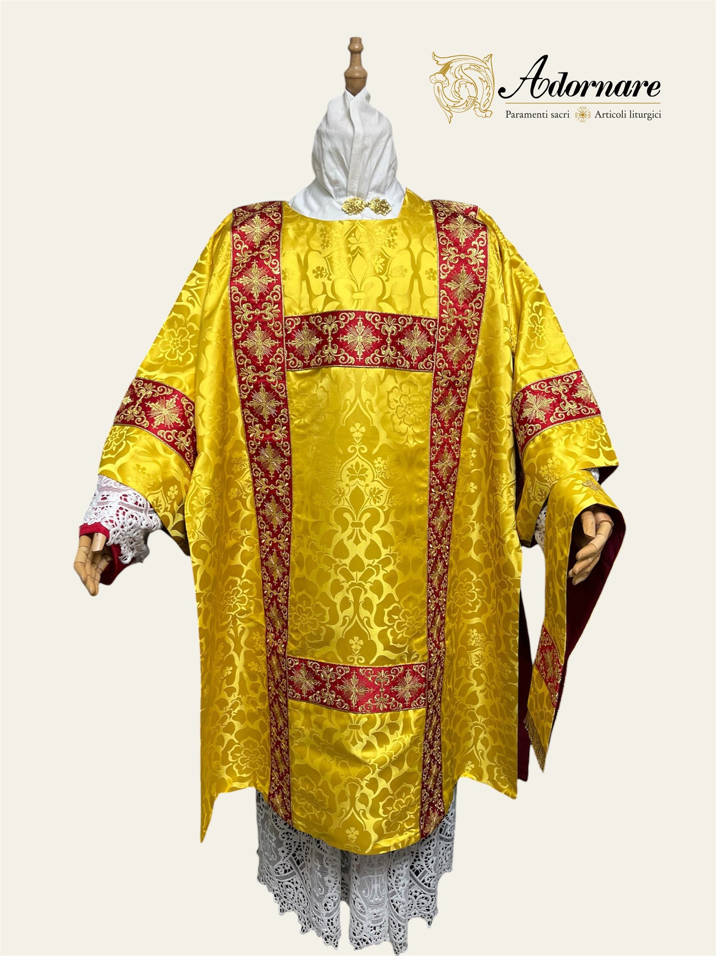 Damask Semi-gothic Dalmatic with embroidered bands / Dalmatica Semi-gotica Damasco Ricamato