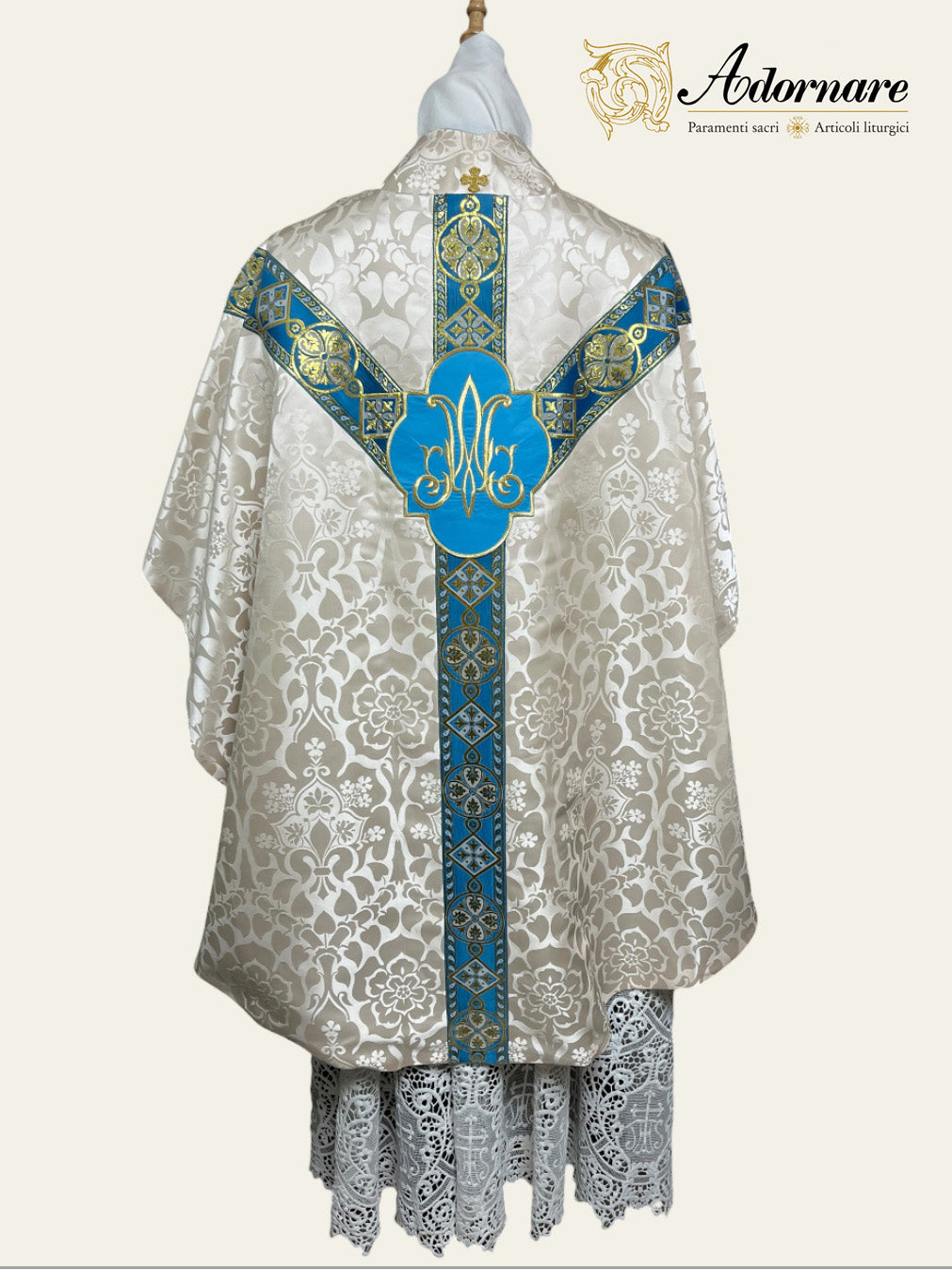 Semi-gothic chasuble with woven Y-orphrey and IHS appliqué - Low Mass Set / Casule semi-gotica Damasco