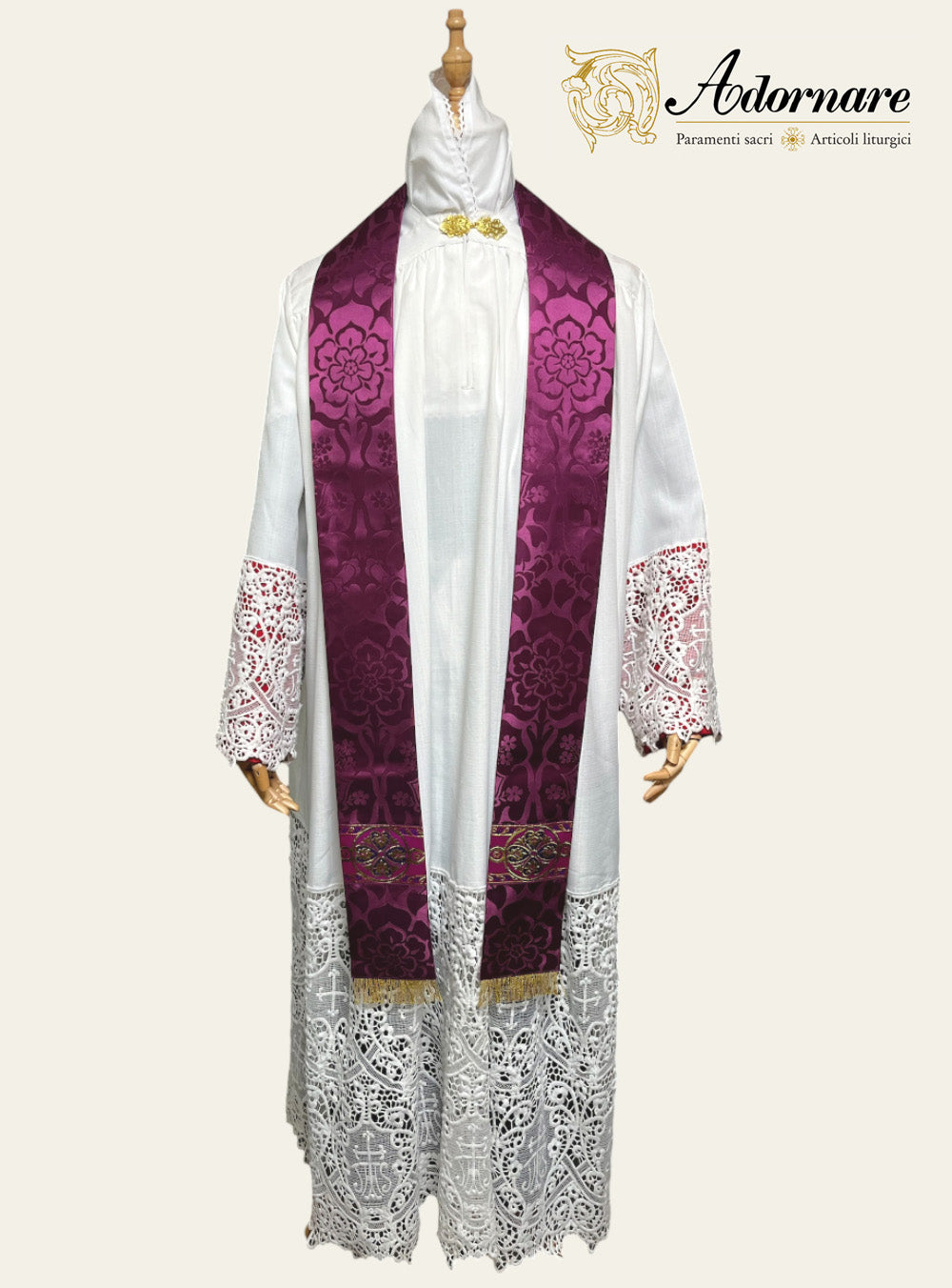 Semi-gothic chasuble with woven Y-orphrey and IHS appliqué - Low Mass Set / Casule semi-gotica Damasco