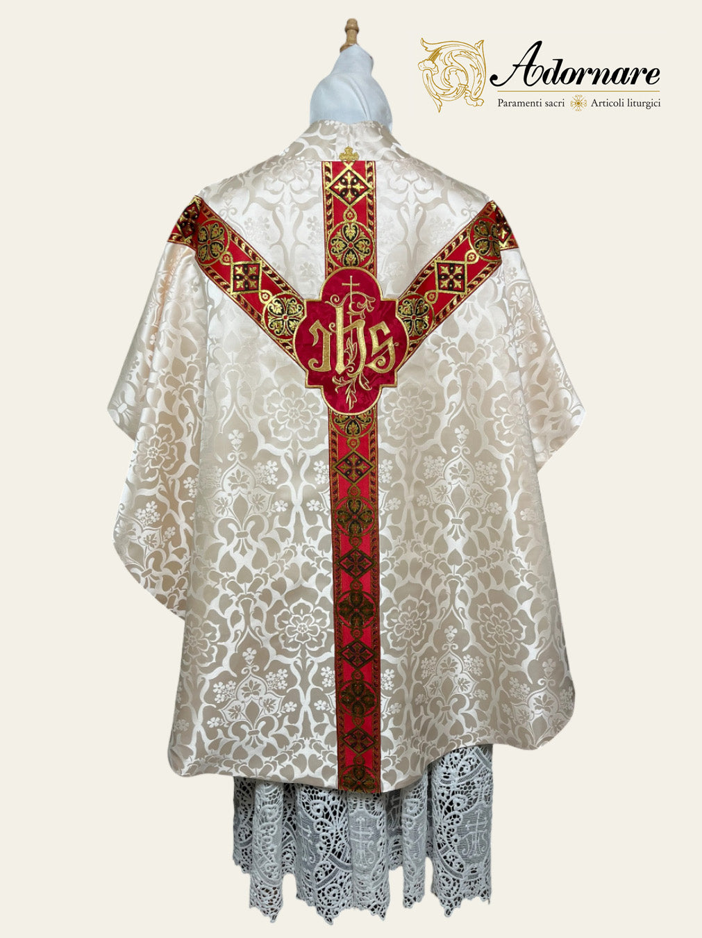 Semi-gothic chasuble with woven Y-orphrey and IHS appliqué - Low Mass Set / Casule semi-gotica Damasco