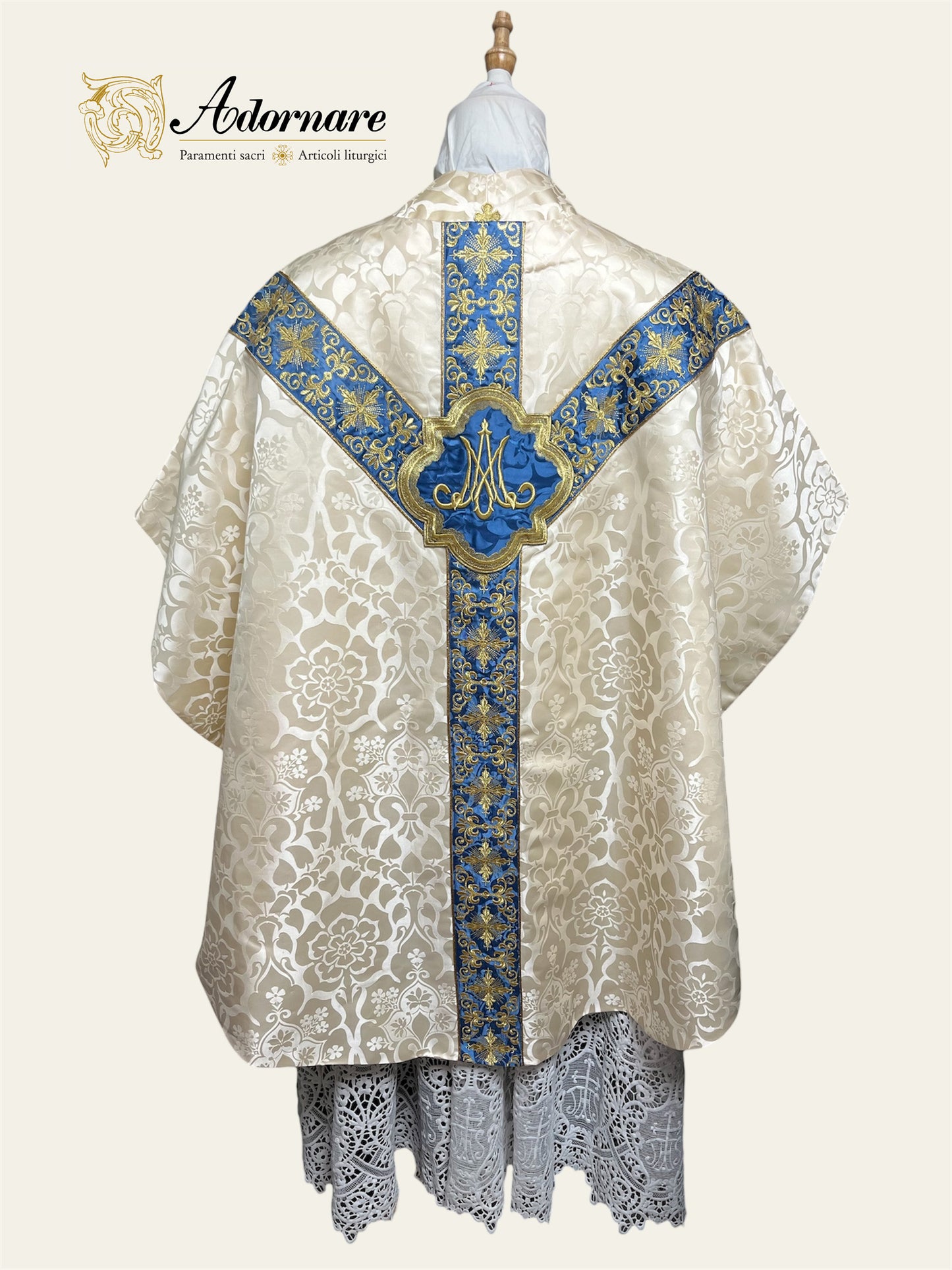Marian Semi-gothic chasuble with embroidered ornate cross Y-orphrey and appliqué - Low Mass Set / Casula semi-gotica "Mariana" Damasco ricamato a macchina