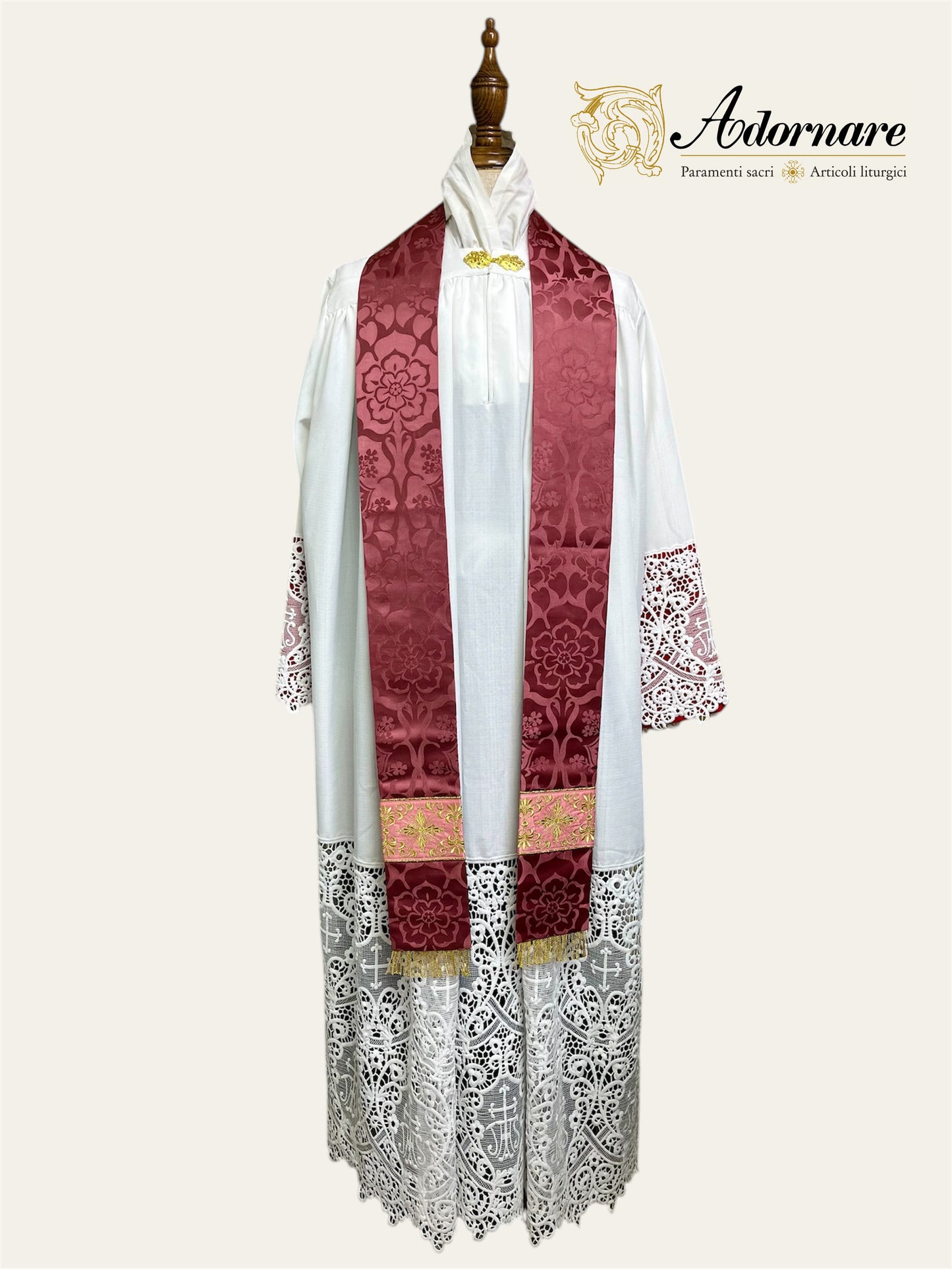 Semi-gothic chasuble with embroidered ornate cross Y-orphrey and IHS appliqué - Low Mass Set / Casule semi-gotica Damasco ricamato a macchina