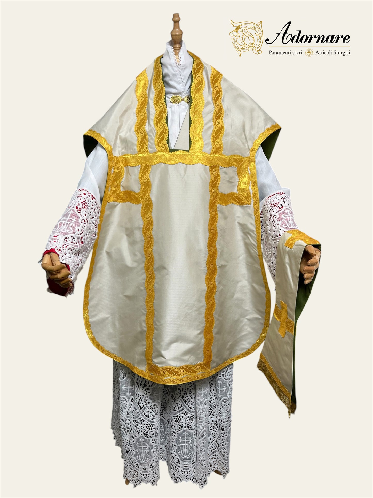 Silk Dupioni Italian-cut Roman Chasuble - Low Mass Set / Pianeta Romana in Seta
