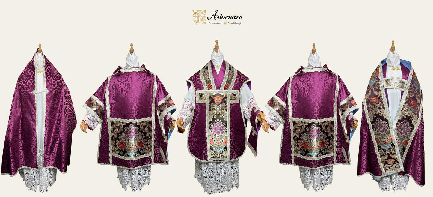 Italian Solemn Mass Set in damask with brocade insert