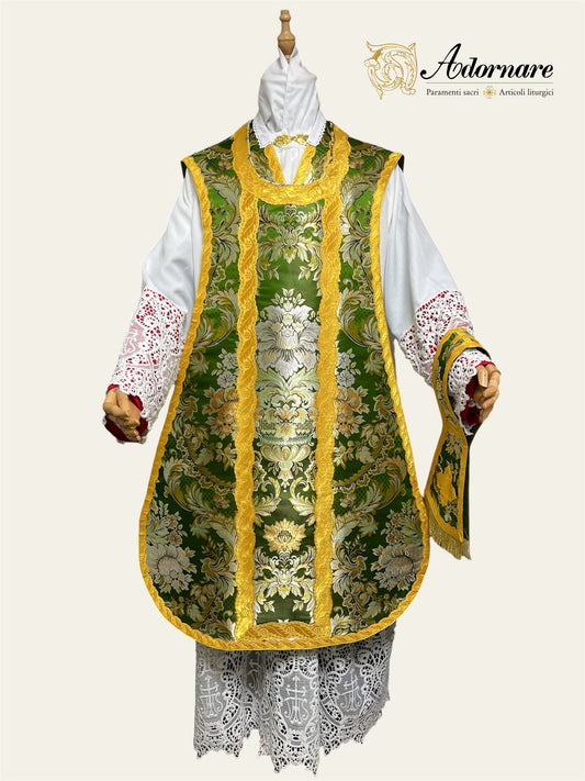 Spanish-cut Brocade Roman Chasuble Low Mass Set / Pianeta spagnola broccato