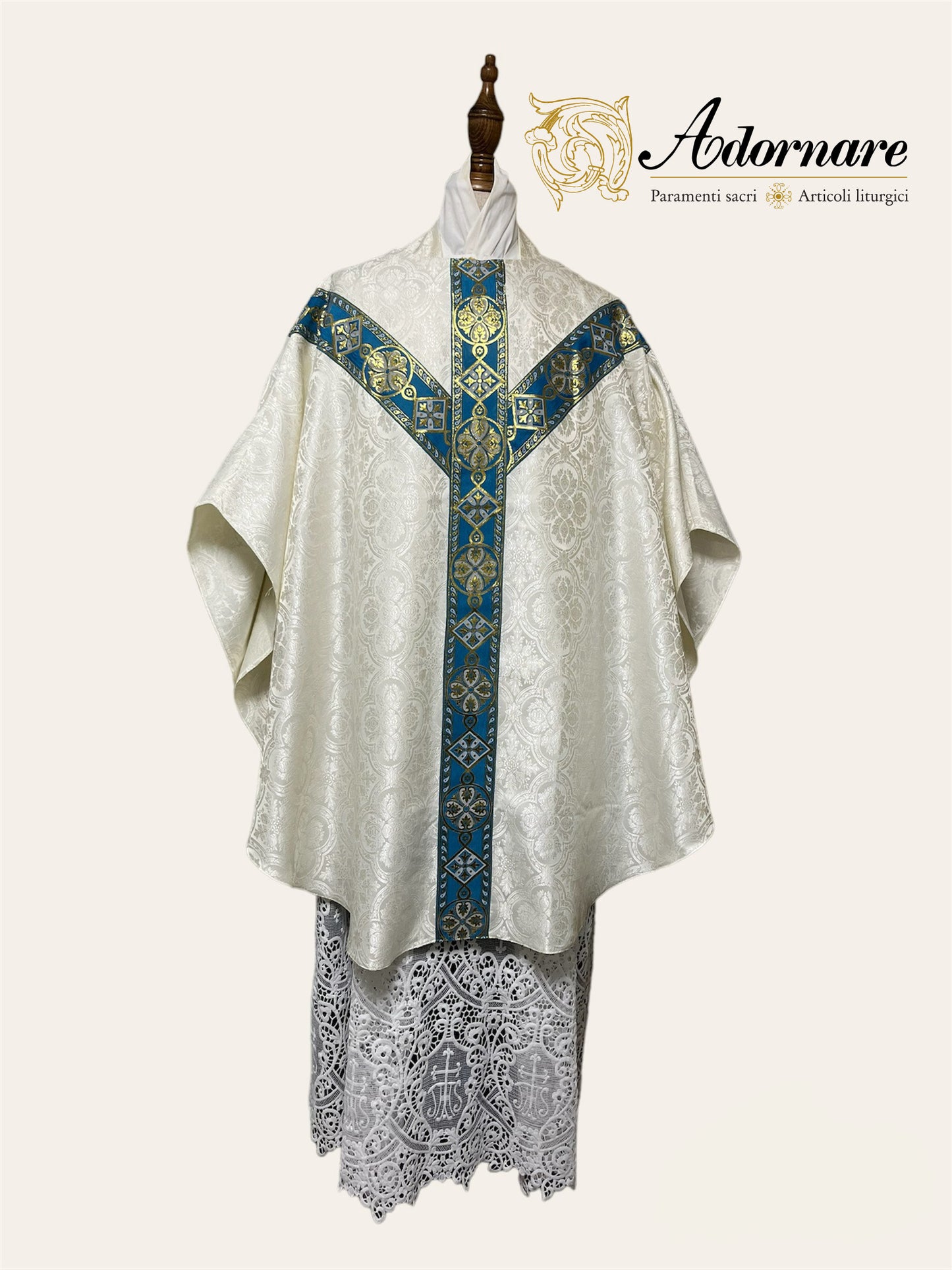 Semi-gothic chasuble economical with woven Y-orphrey and IHS appliqué / Casule semi-gotica economico